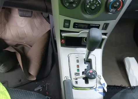 2010 Toyota Corolla S z USA, uszkodzony, nr VIN 2T1BU4EE7AC497550